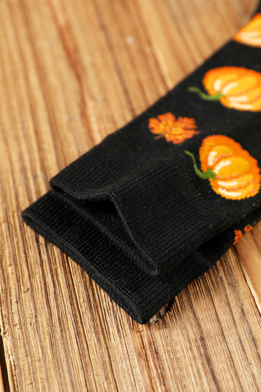 Black Pumpkin & Leaf Fall Pattern Cotton Crew Socks