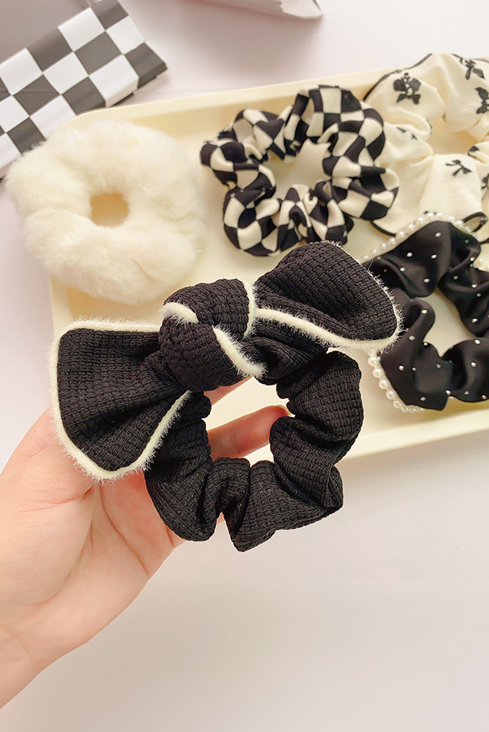 Black Checkered Pearl Trim Bow Pattern Plush Mix Scrunchie 5pcs